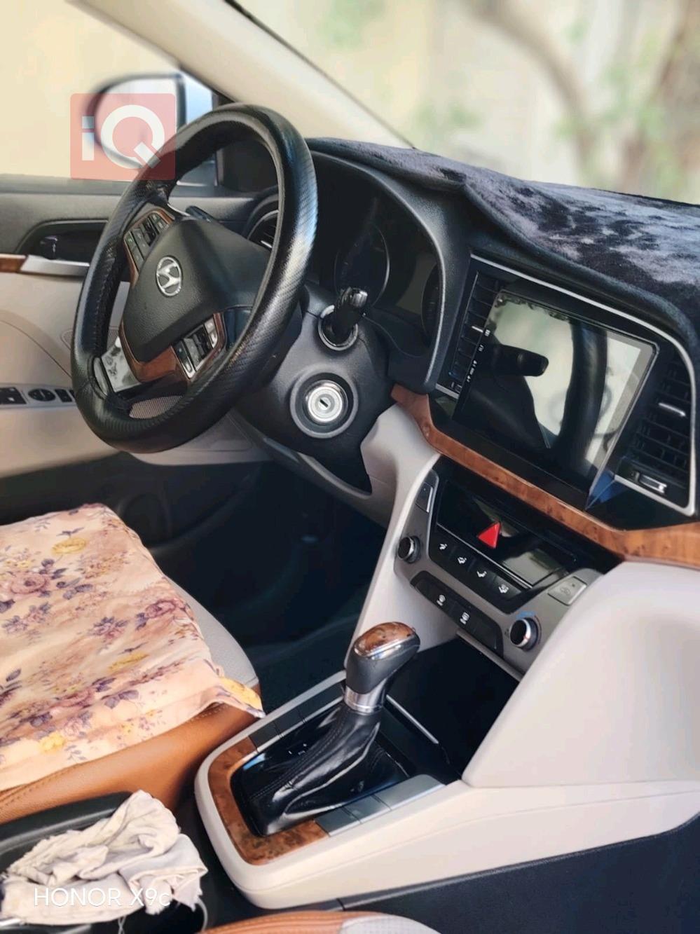 هيونداي النترا